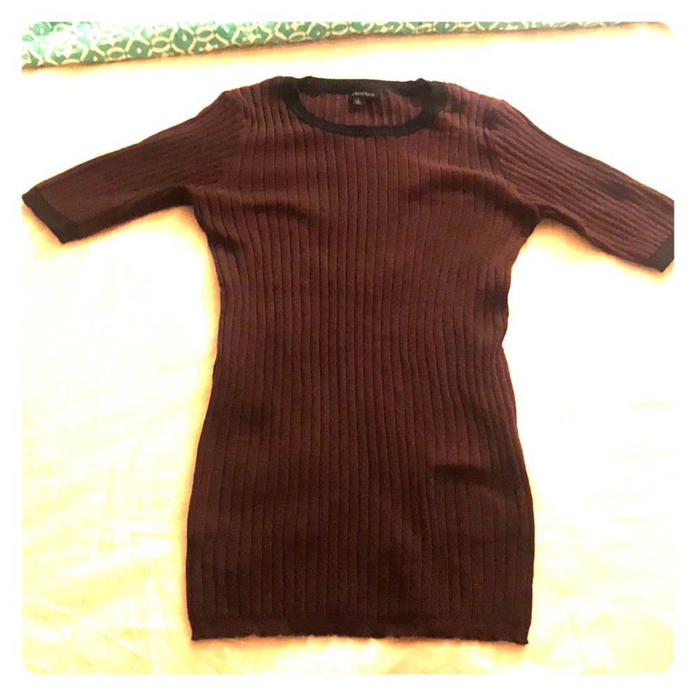 Large “Whowhatwear” sweater shirt